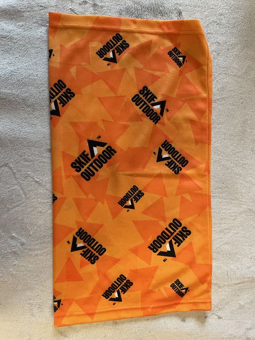 Безкоштовно. Шапки, кепка, баф.