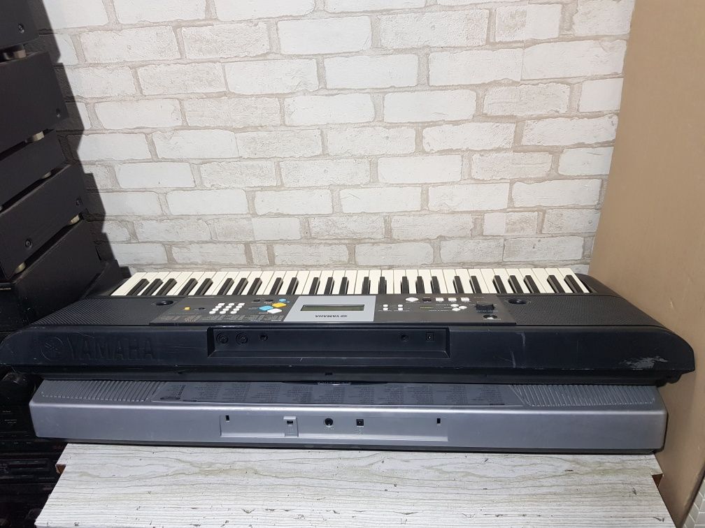 Синтезатор Bontempi PM 749/Yamaha 223 /у з Німеччини