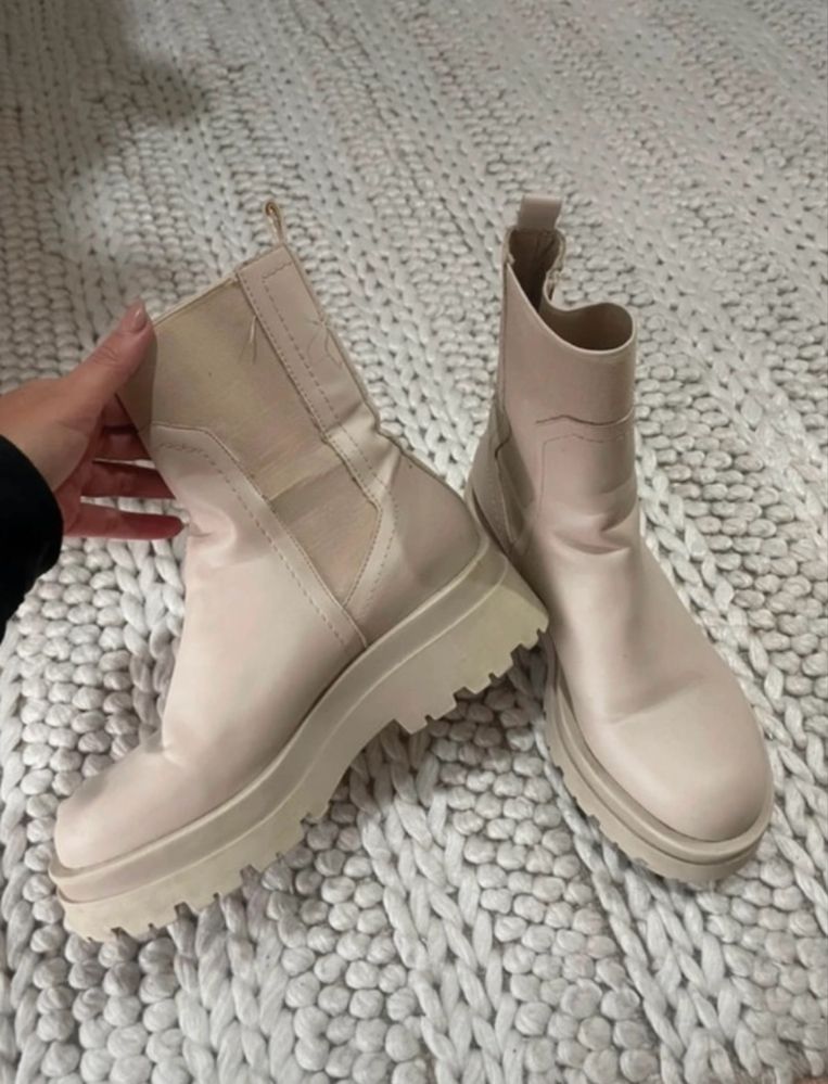 Botas Stradivarius 37