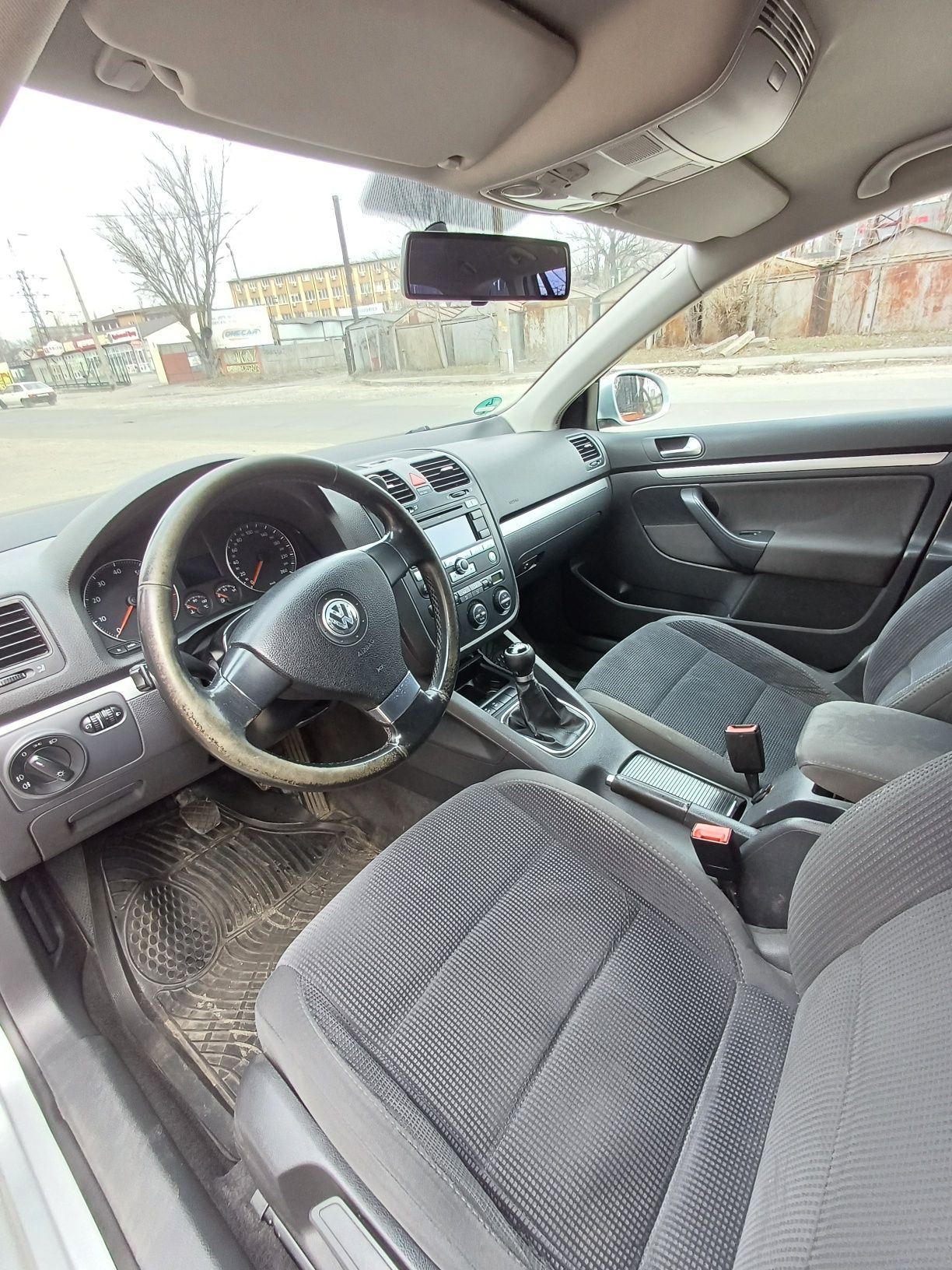 Продам Volkswagen Golf 5 Фольцваген Гольф 1.4