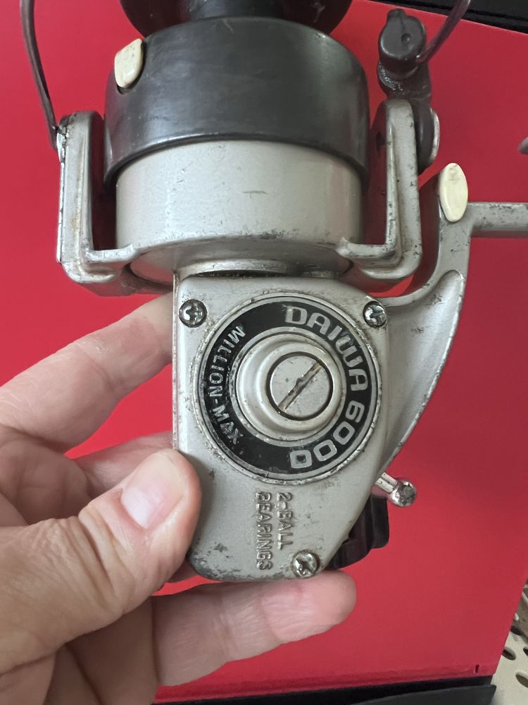 Carreto Daiwa 6000