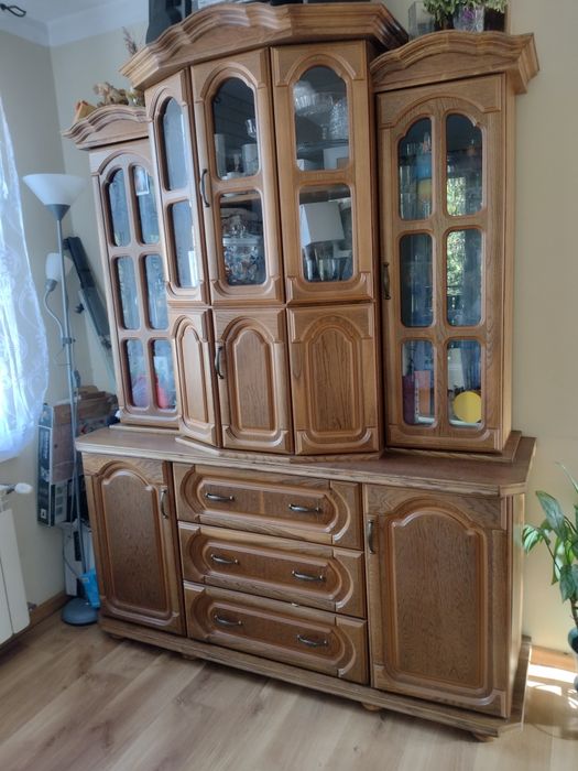 Super solidny kredens