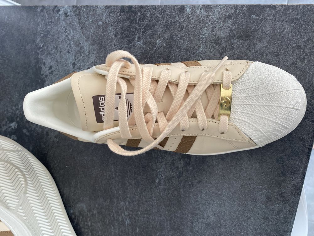 adidas Originals - Superstar - Scarpe beige