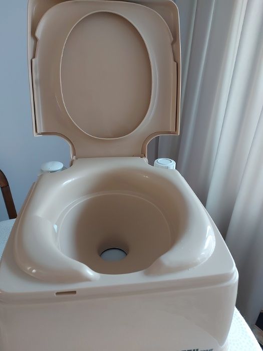 WC turystyczne przenośne POTTY toilet nowy beżowe piknik camping