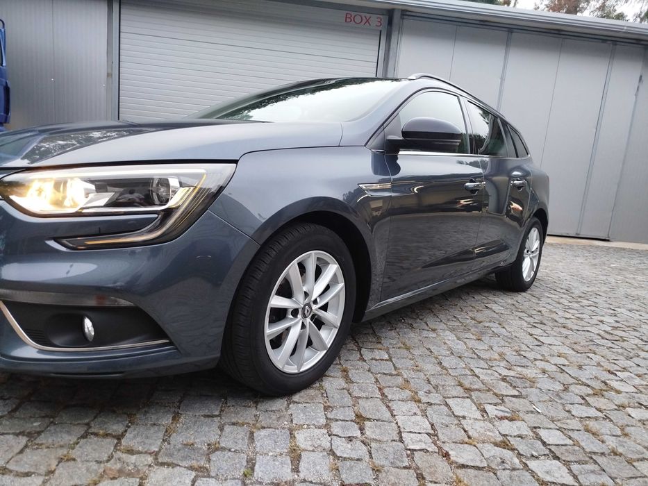 Polimento Automotivo Profissional

O polimento automotivo é o processo