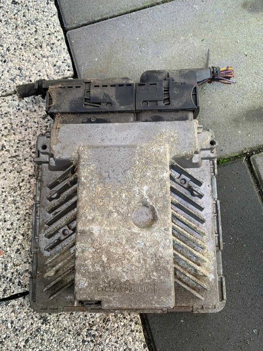 moduł sterownik silnika volkswagen seat skoda 2.0 TDI