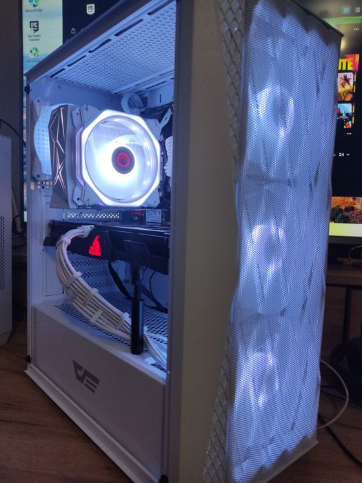 Komputer Xeon 1660v3 (Ryzen 5 3600) Vega 56  8 GB /16 GB DDR4