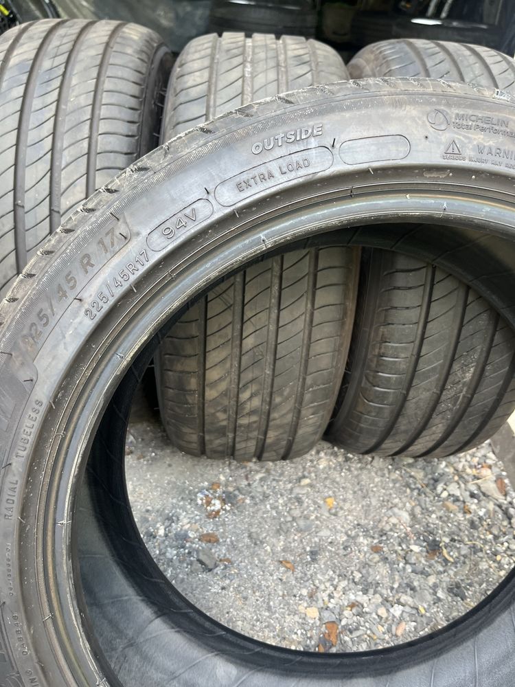 225/45R17 225/45/17 94V XL Michelin Primacy 4 2023