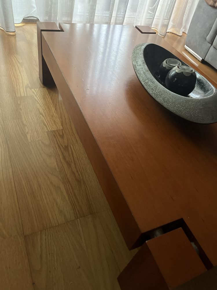 Conjunto de sala ( mesa de centro , movel apoio televisao , vitrine)