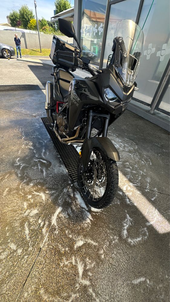 Honda CRF1100L 2024 9.000km