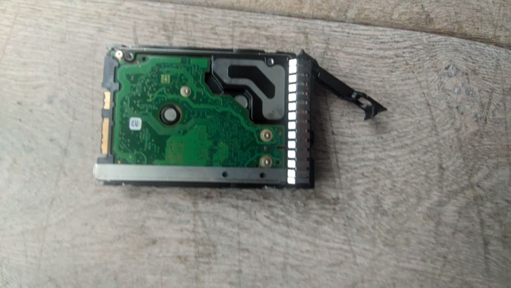 Dysk serwerowy HP EG900FBLSK 900GB SAS z kieszenią , w kasecie