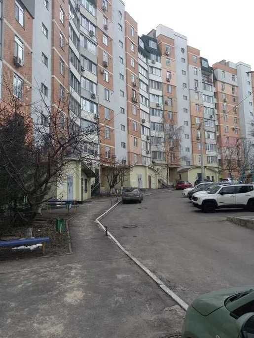 Срочно продам 2 комнатную квартиру метро проспект Гагарина DA