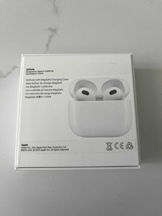 Навушники Apple AirPods 3 MagSafe Charging Case