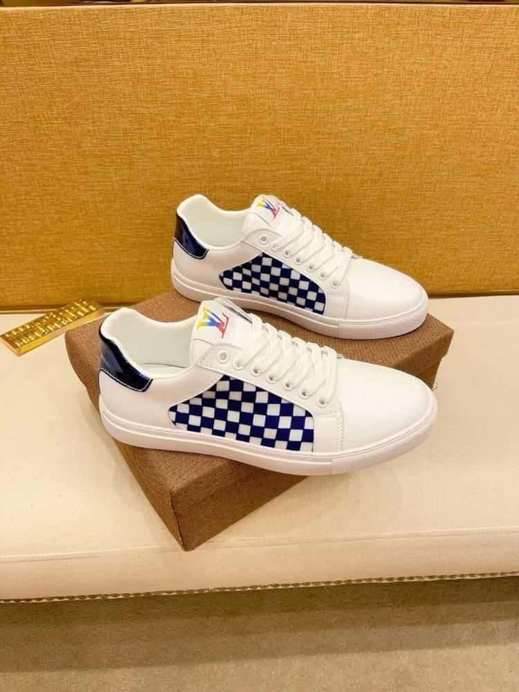 nowe modne buty.