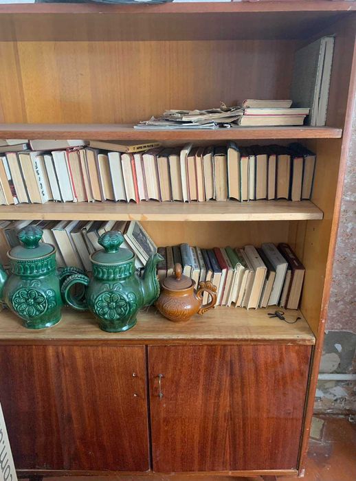 сервант радянського зразку