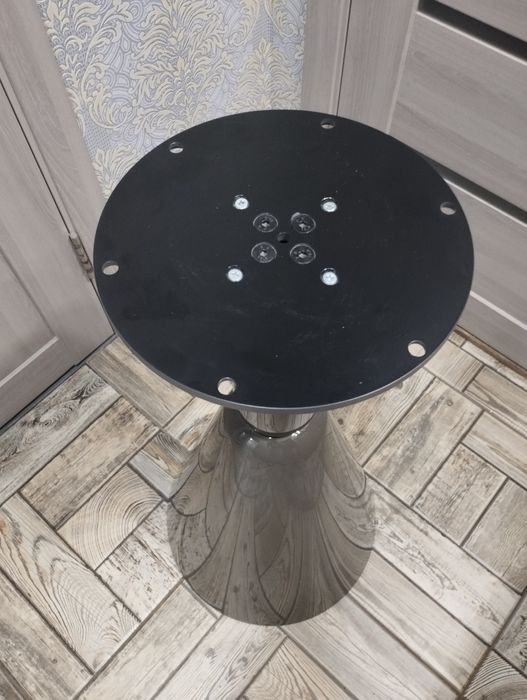 Опори для столів різні