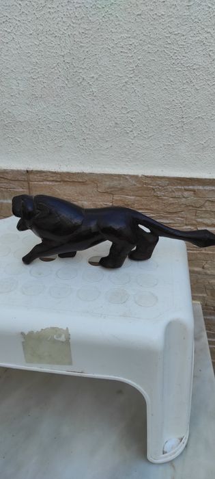 Leão da Selva em pau preto ou Ferro