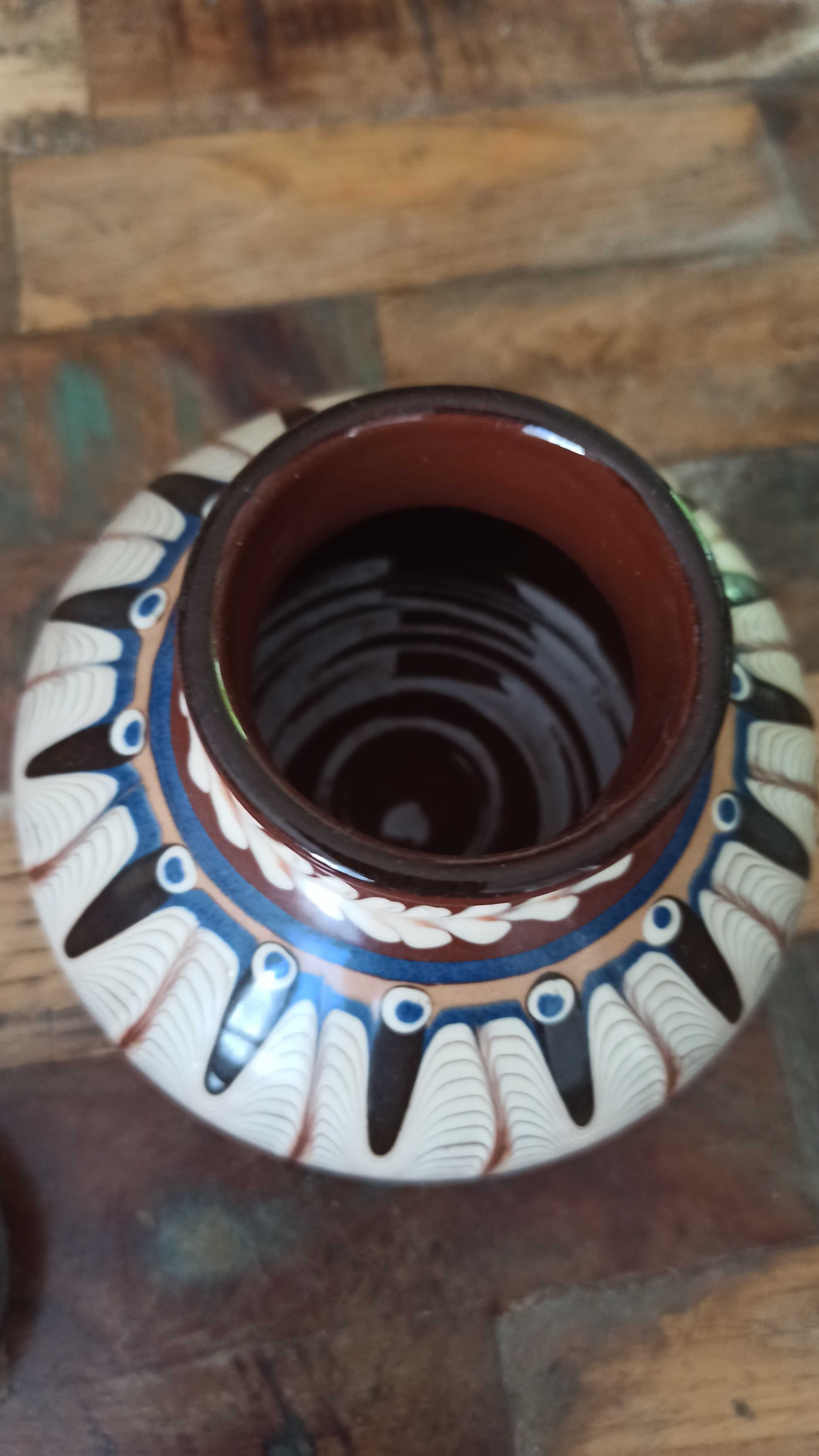 Śliczny dzbanek ceramiczny z Bułgarii