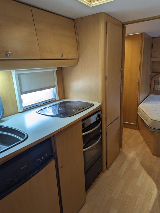 Caravana/ quarto ,suite , muito espaço , levo ao l