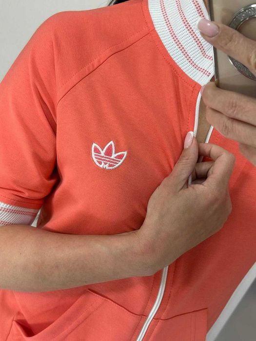 Adidas кофта трошки вживана