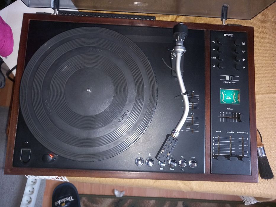 Gramofon Daniel ze wzmacniaczem