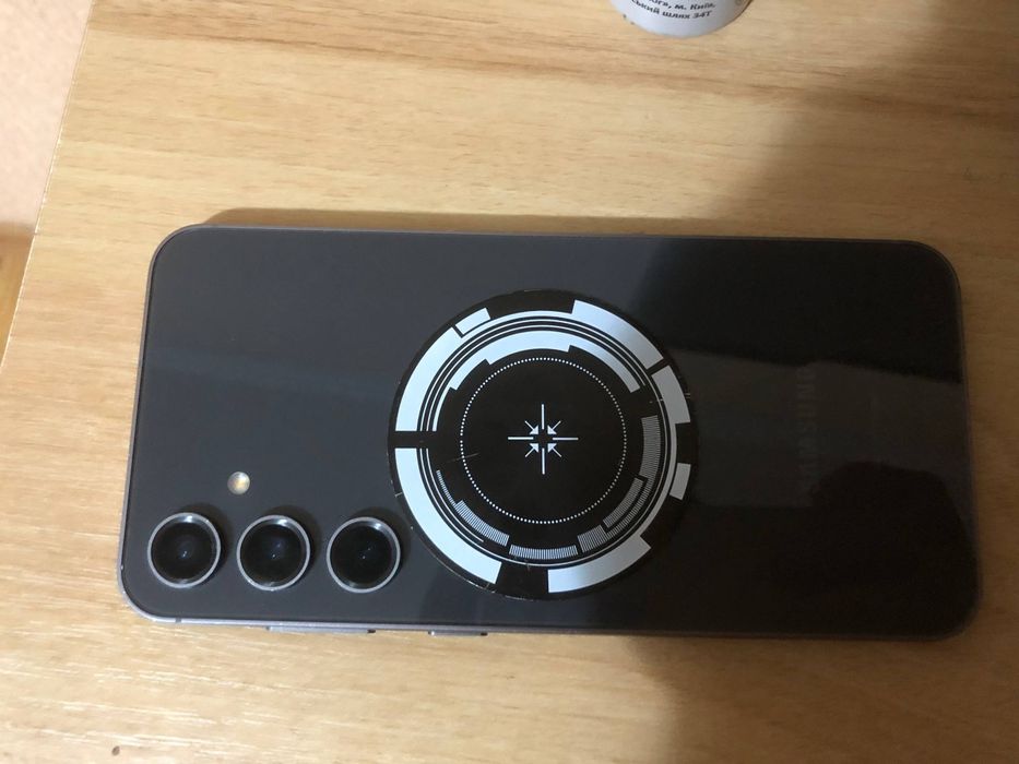 Samsung Galaxy  S23FE Snapdragon 8 Gen 1