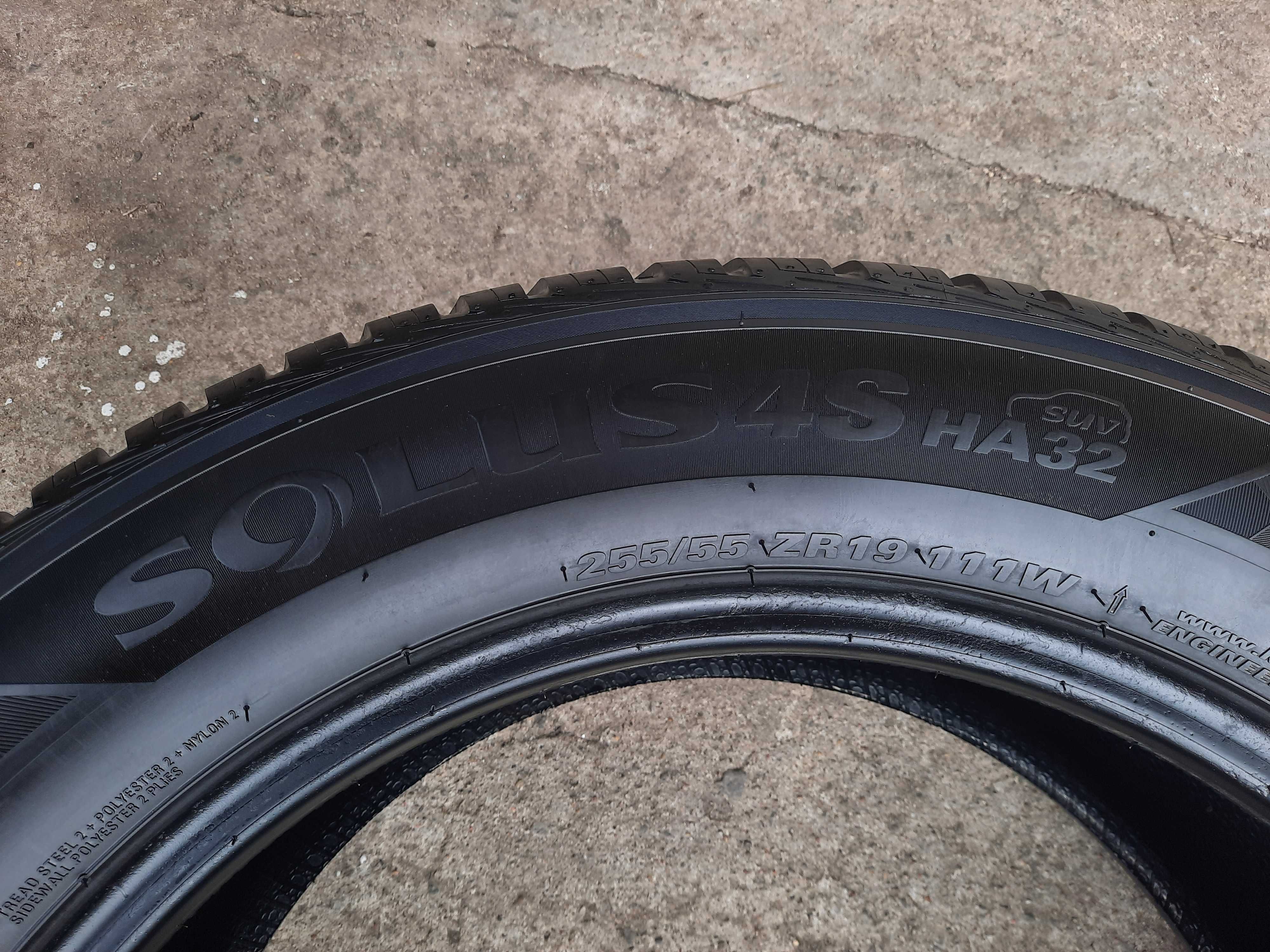 Opony wielosezonowe klasy średniej KUMHO 255/55/19 ok. 6 mm 2021 r SUV