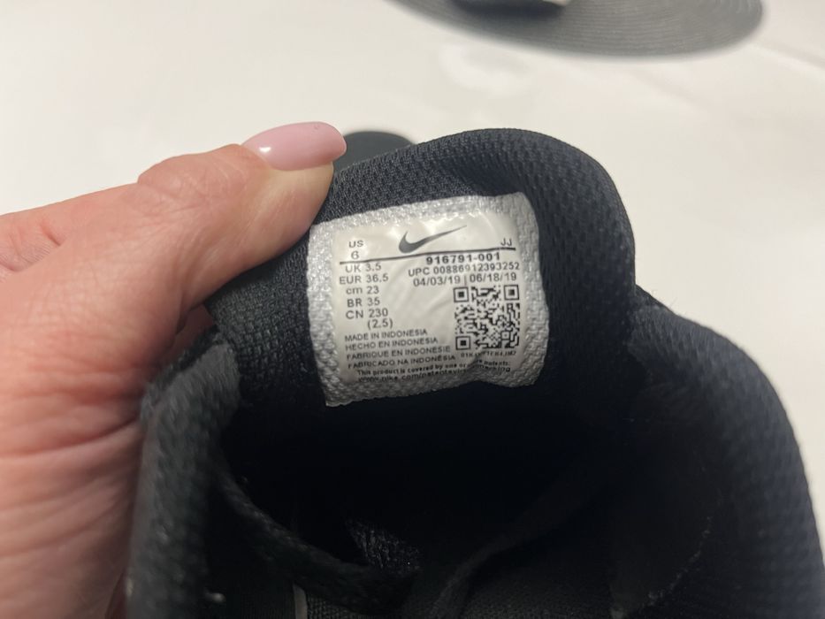 Кроссівки Nike оригінал