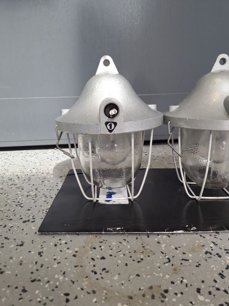 Lampy przemysłowa PRL vintage industrial bardzo ładny stan 2szt