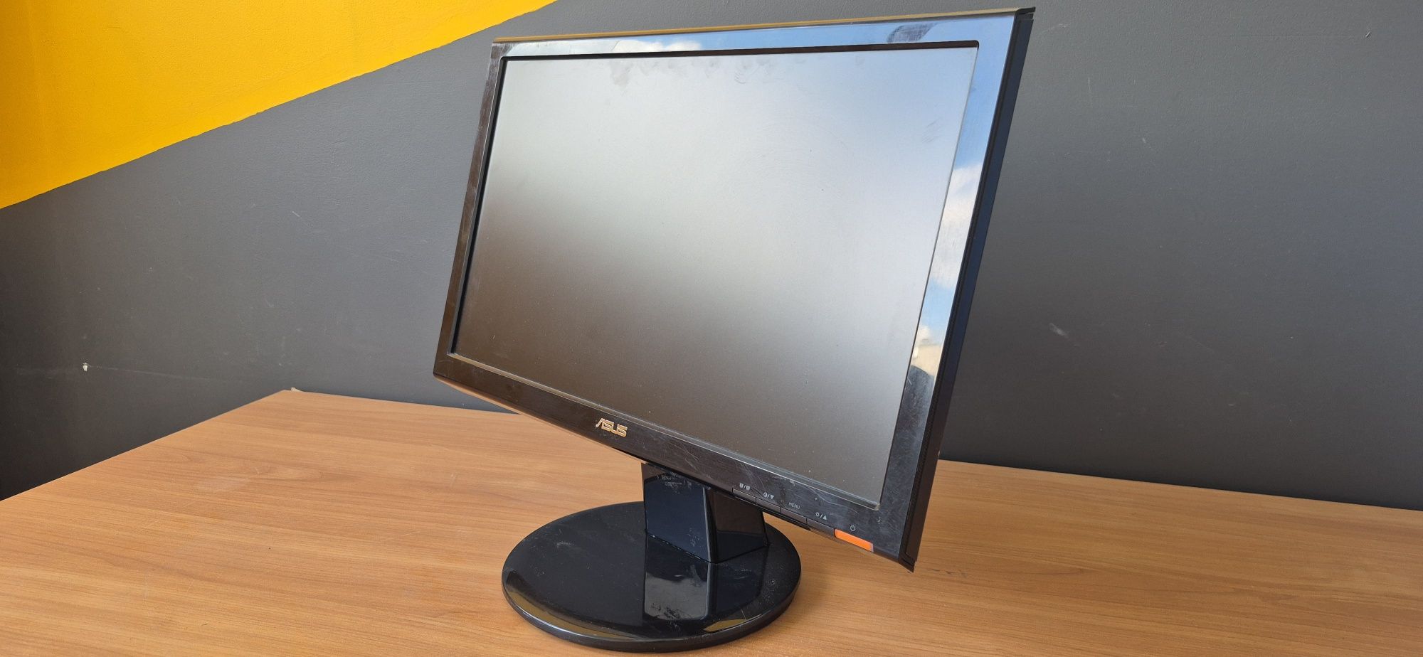 Мониторы 17-19" Asus/Fujitsu/Philips/Acer/Samsung