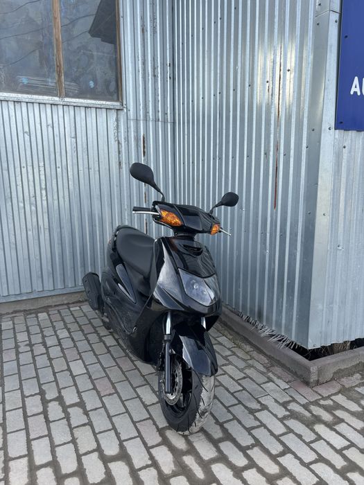 Скутер Yamaha sygnys 125