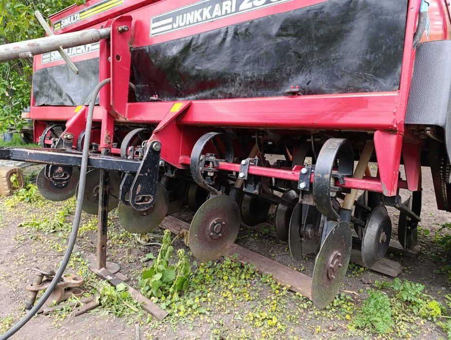 Продам сівалку зернову