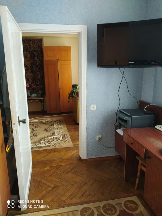 Продаж 4 - х. кімнатної квартири Площа Перемоги