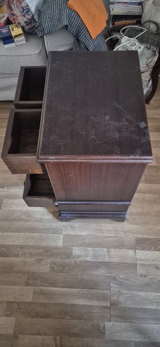 Móvel pequeno usado