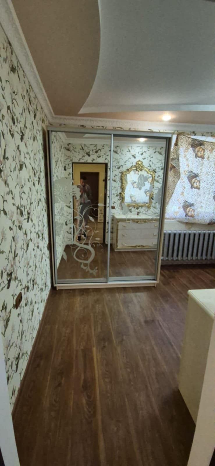 Продам трикімнатну квартиру з євроремонтом