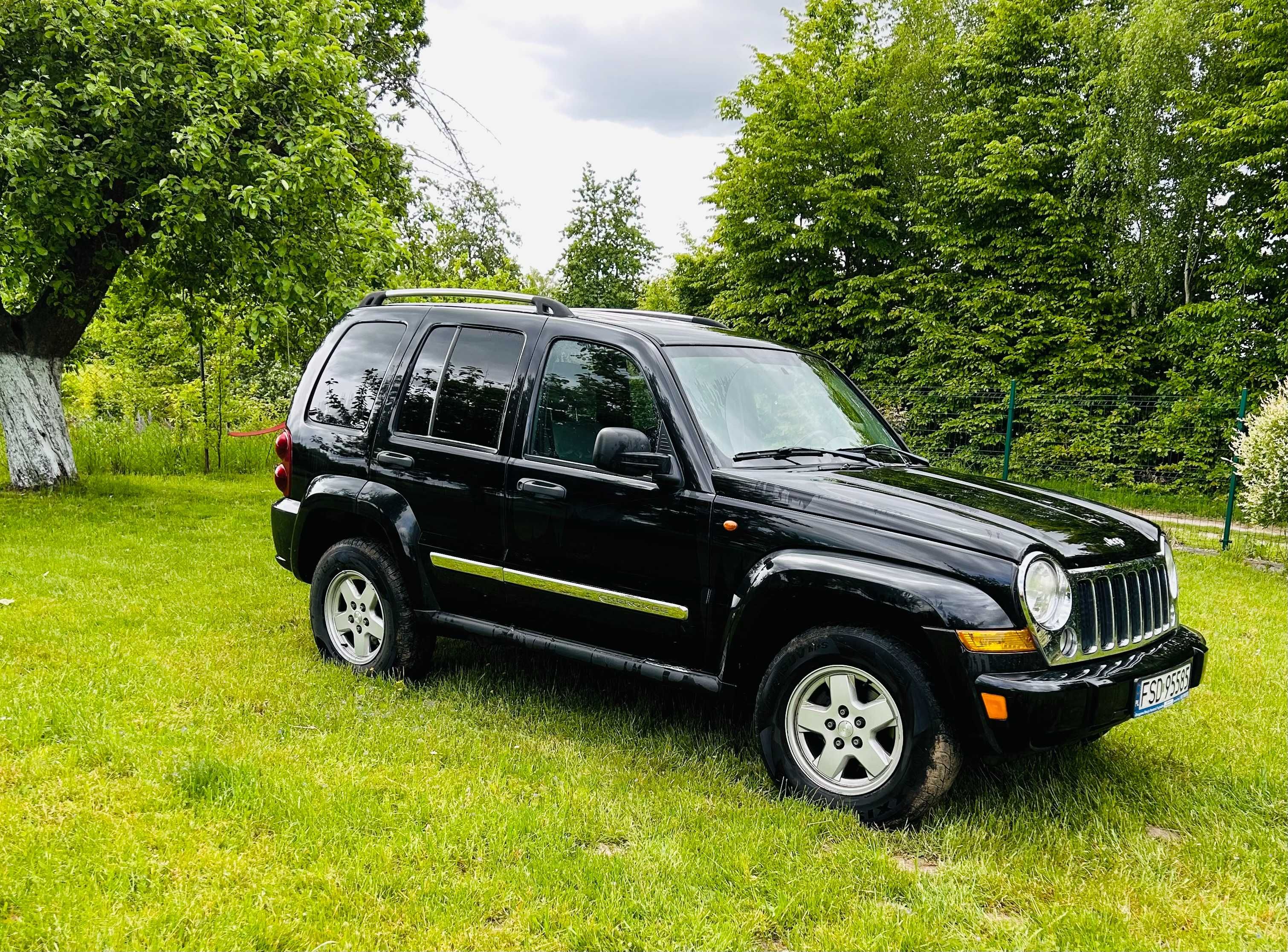 Jeep Liberty 2.8 automat 163 KM