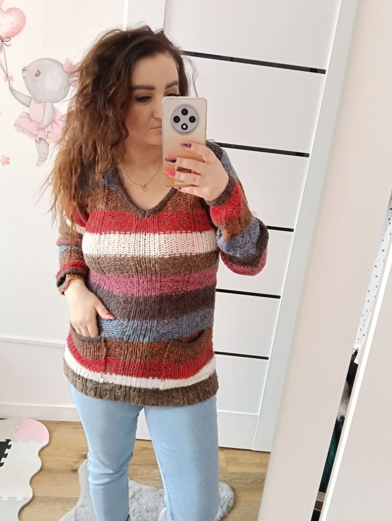 Grubszy sweterek damski