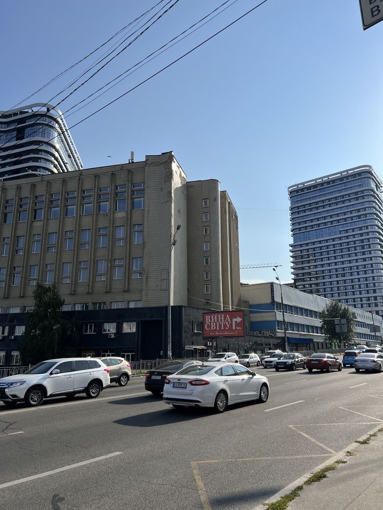 Продаж 1-кім. кв в новому будинку біля метро Голосіївська