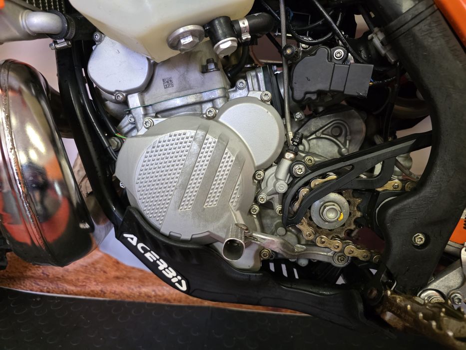 Ktm exc 250 model 2022  godny polecenia