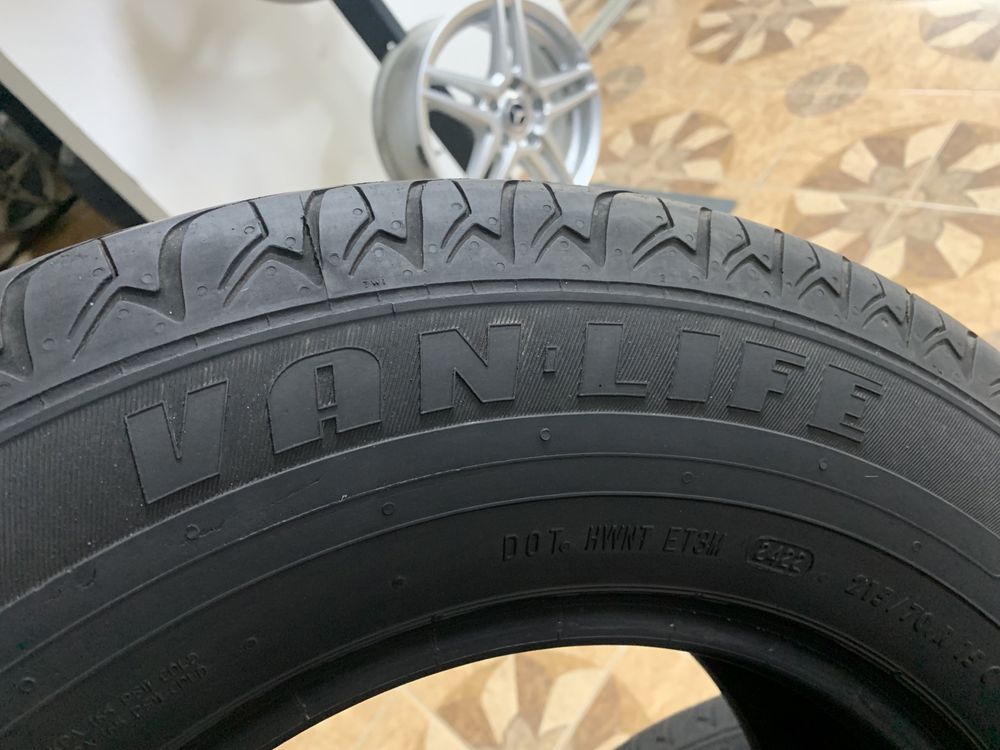 215/70/15с 109/107R SEMPERIT VAN-LIFE