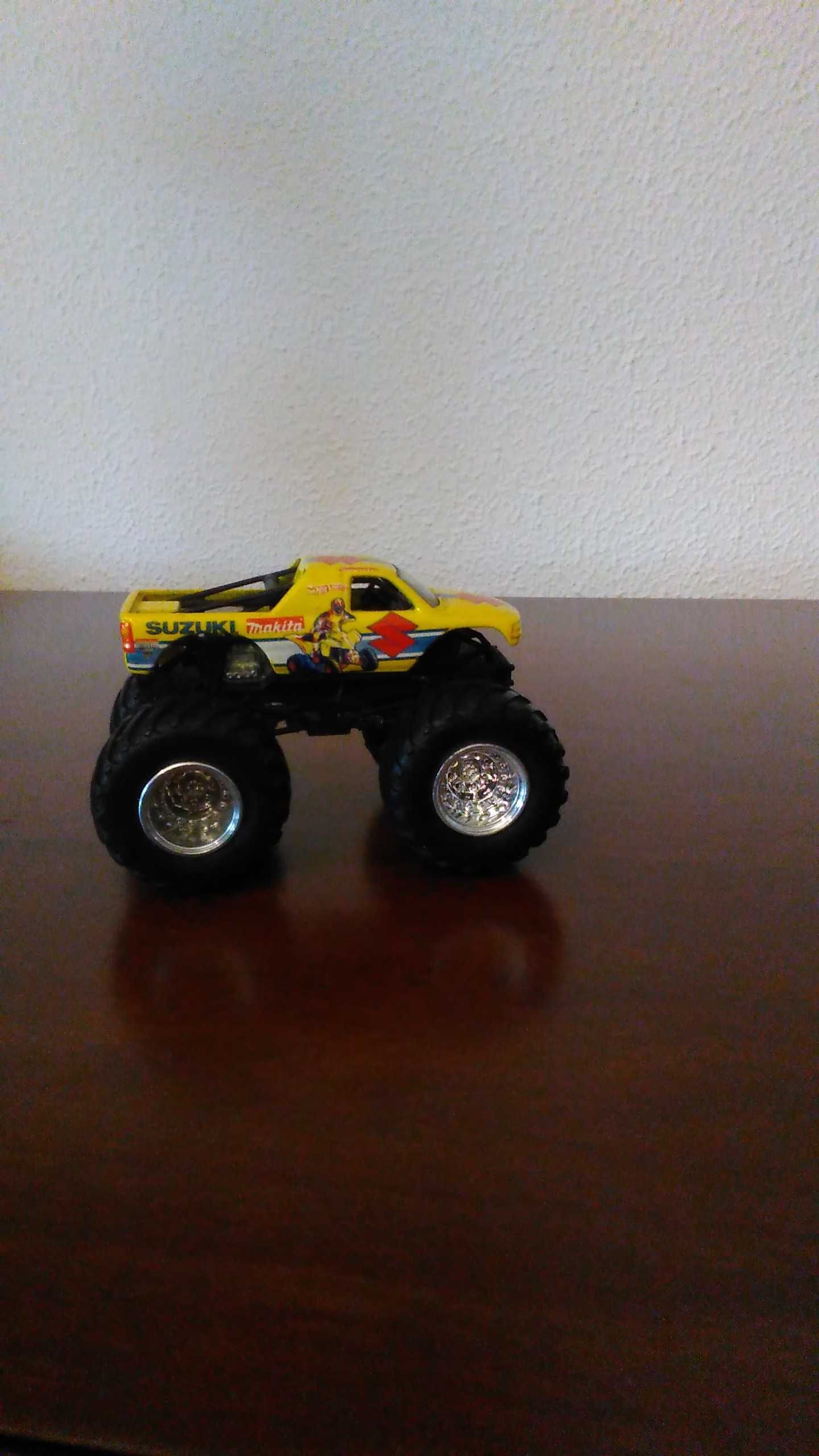 Miniatura Hotwheels em escala 1/64