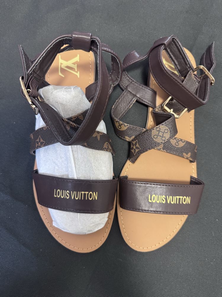Босоніжки louis vuitton