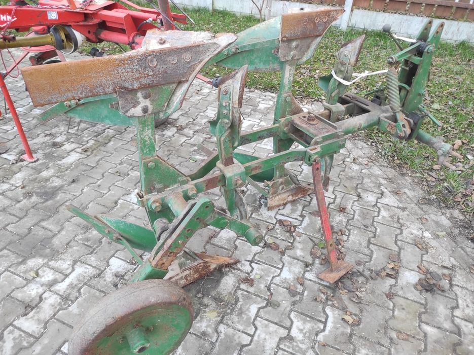 Pług 2 3 skibowy obrotowy pługi dwójki 3 zagonowe kverneland