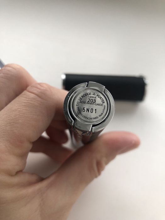 Продам помаду  Dior