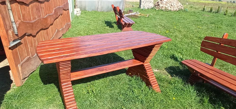 SPRZEDAM zetaw stół ogrodowy wraz z dwoma ławkami
