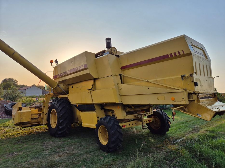 Kombajn zbożowy New Holland TX34 Oryginał