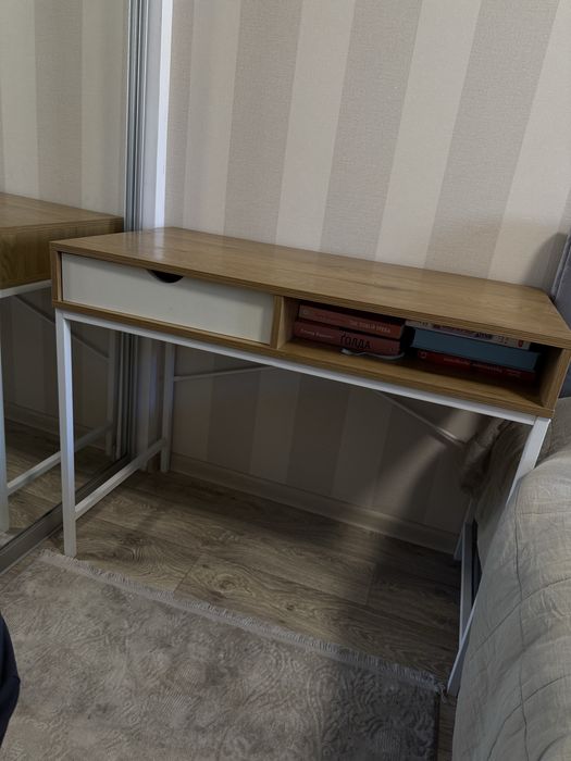 Стіл письмовий / офісний