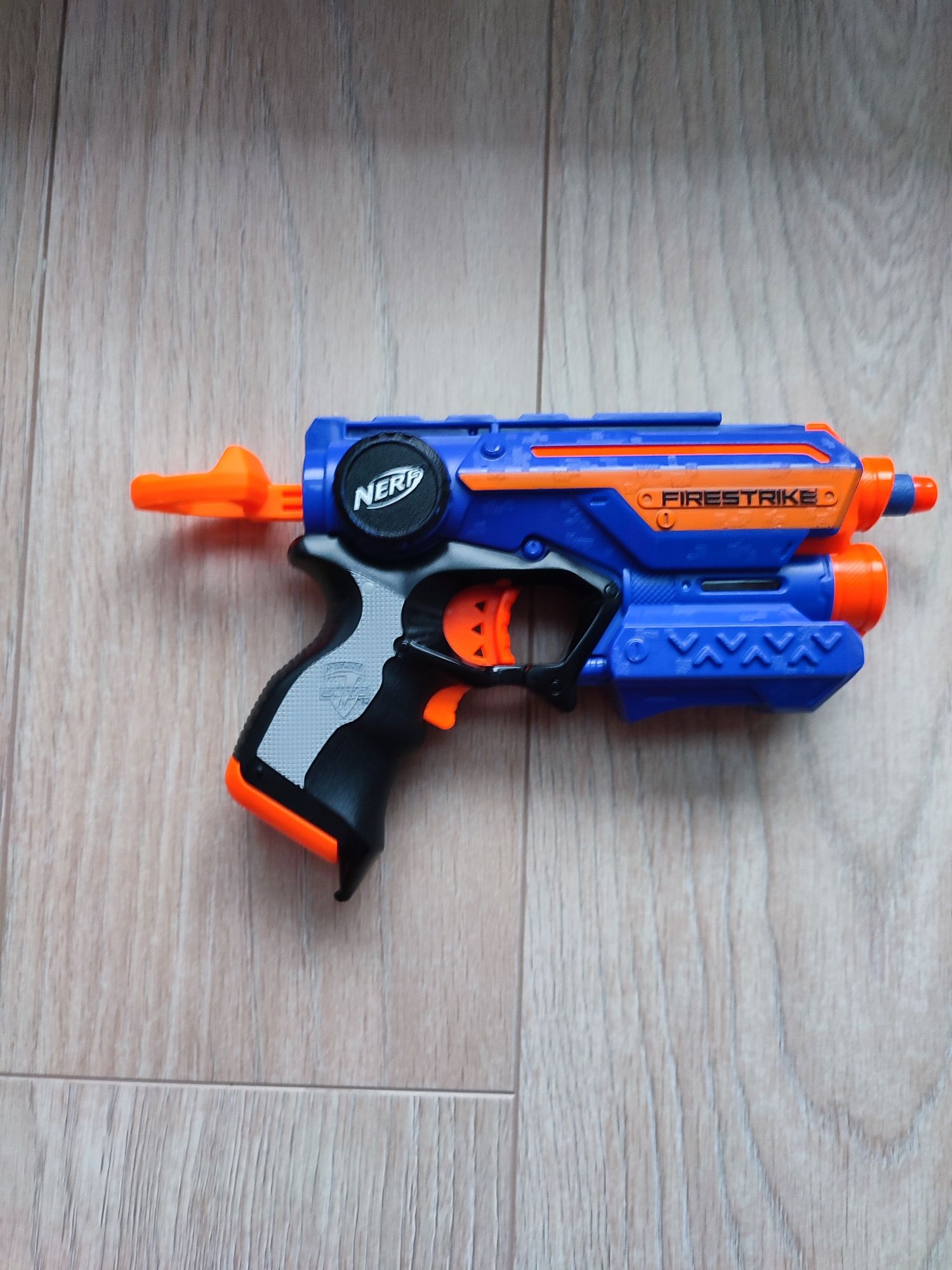 Nerf Firestrike pistolet zabawka