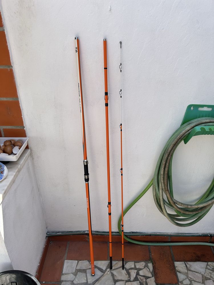 Conjunto Surfcasting + material Daiwa e Vega