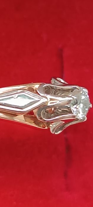 Каблучка золото срср солітер заручини  з діамантом 0,16ct  3,21г р.18
